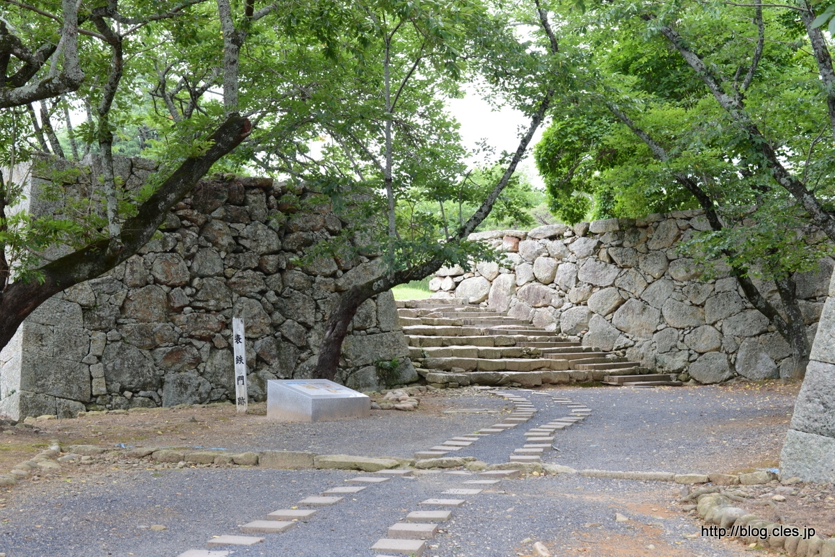 表鉄門跡+-+津山城跡を散策