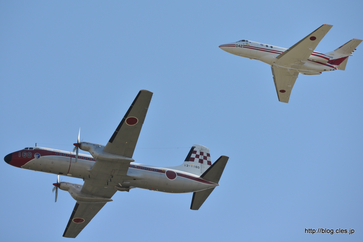 飛行点検隊+YS-11FC（12-1160）,+U-125（39-3042）+-+入間航空祭+2014+に出撃（飛行点検隊～第2輸送航空隊編）