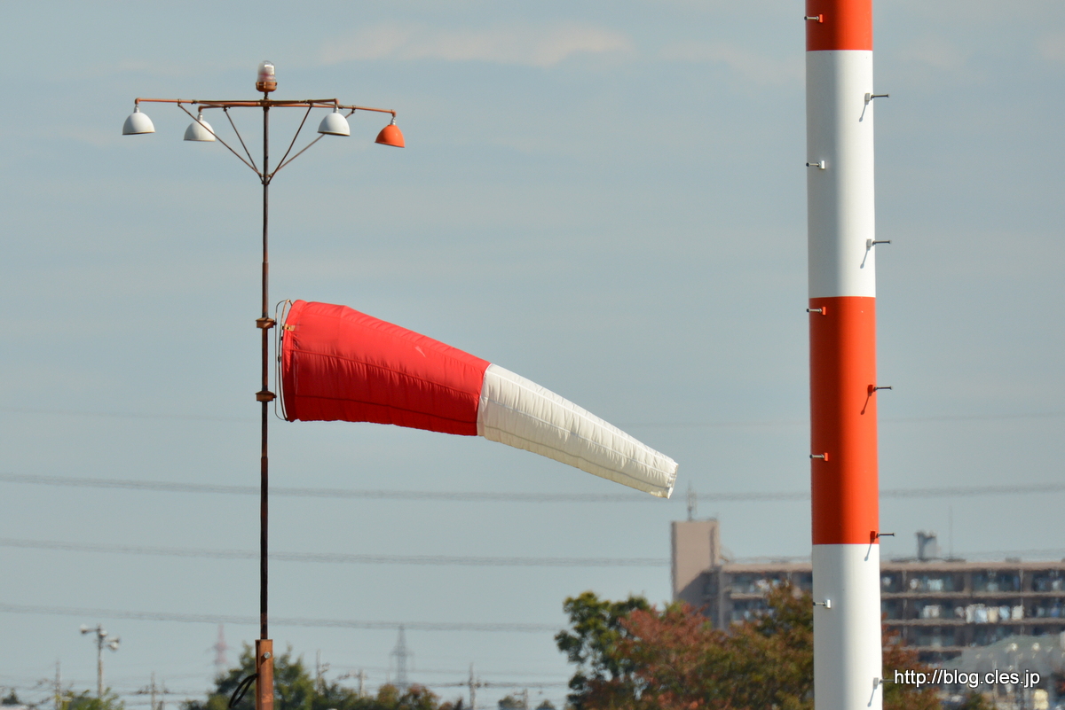 強風のためパラシュート降下は中止+-+入間航空祭+2014+に出撃（飛行点検隊～第2輸送航空隊編）