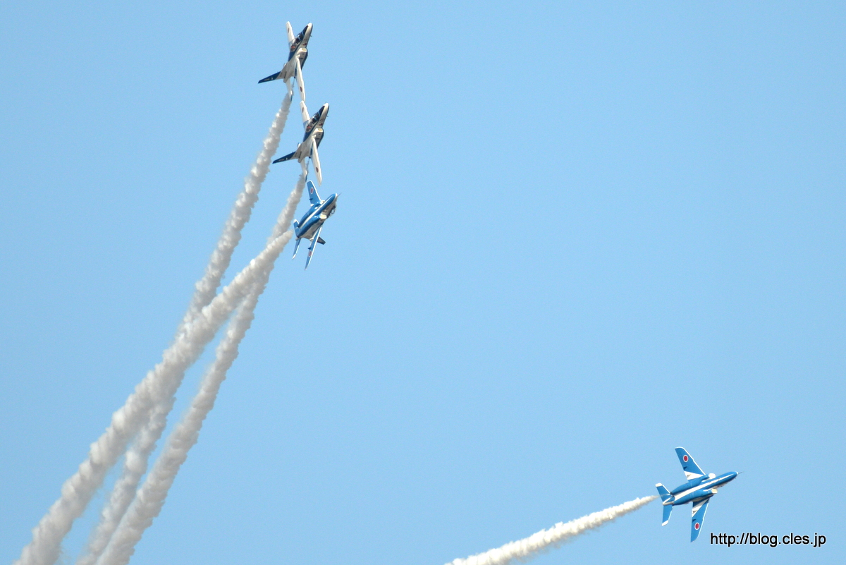 ローリング・コンバット・ピッチ+-+入間航空祭+2014+に出撃（ブルーインパルス編）