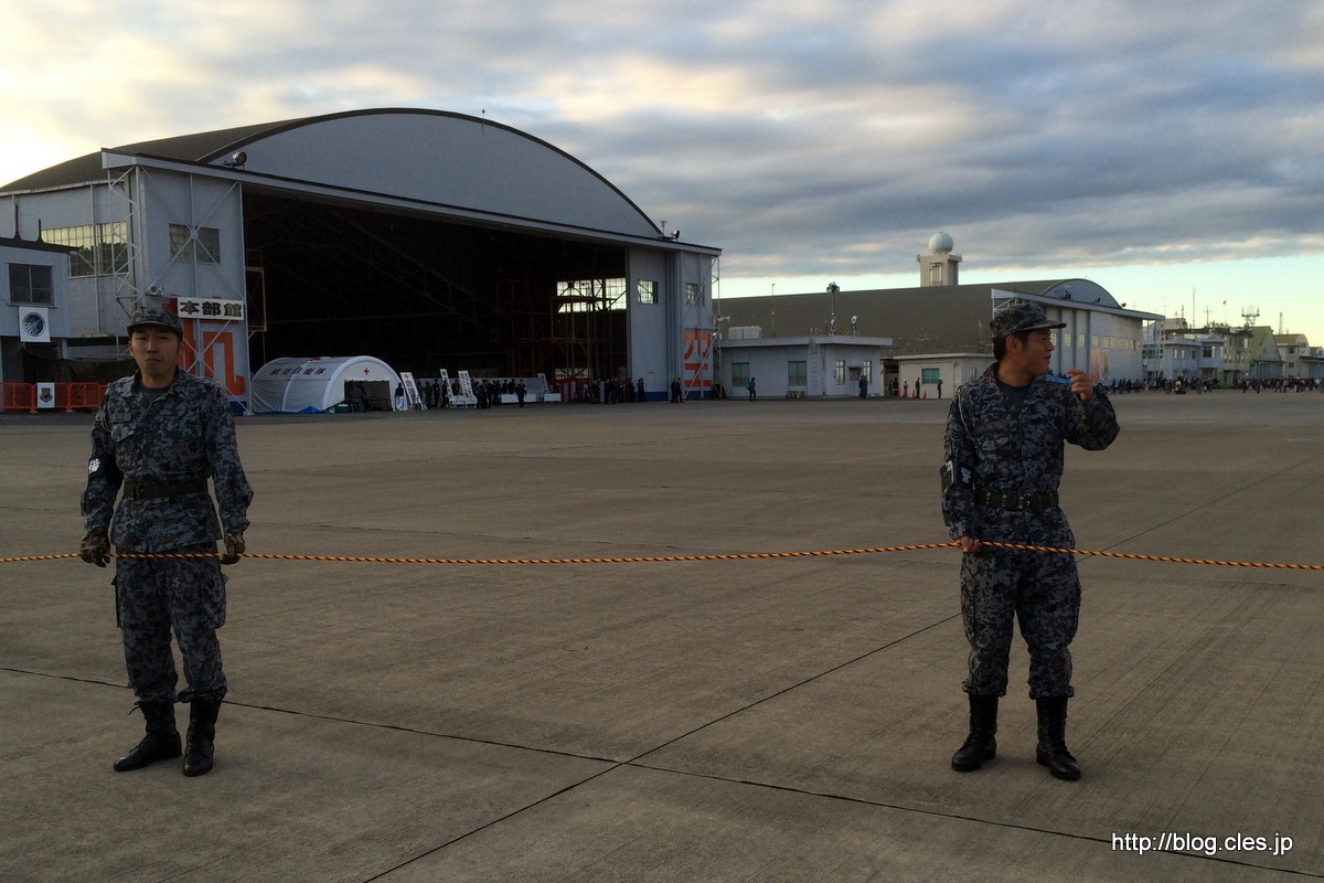追い込み方式でエプロン閉鎖+-+入間航空祭+2014+に出撃（帰投～退場編）
