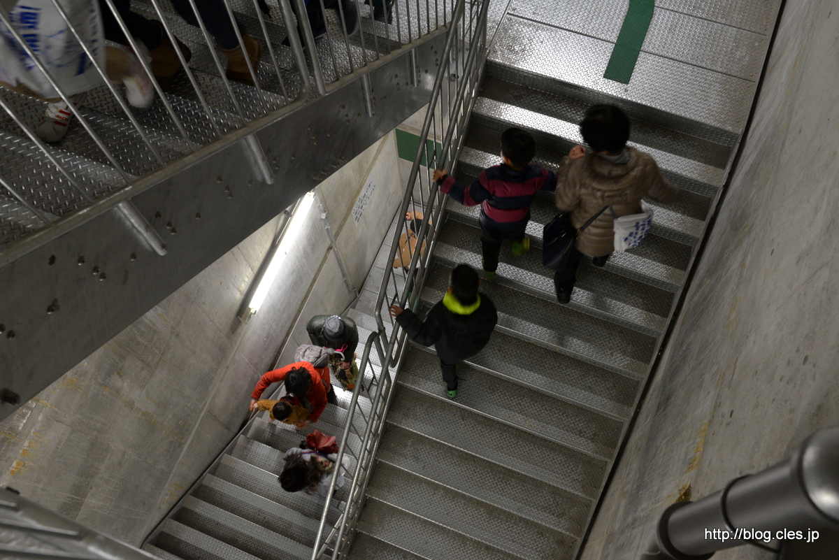 階段をひたすら上る+-+山手トンネルウォークにいってきた