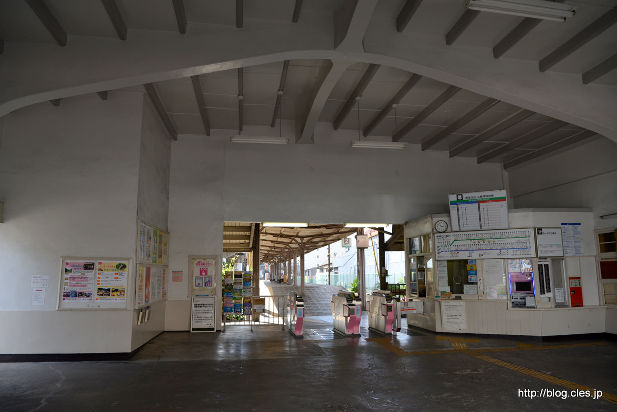 汐見橋駅+改札+-+レトロな雰囲気の汐見橋駅