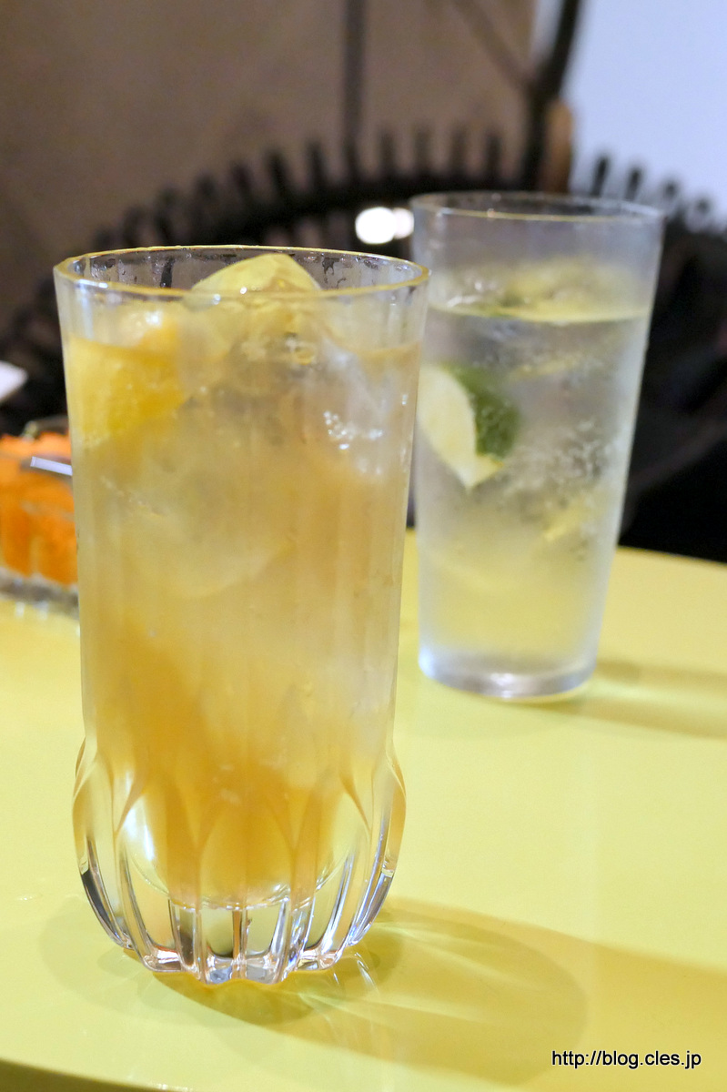 ジンジャーソーダとジントニック+-+SALONE+VENDREDI（サローネ+バンドルディ）