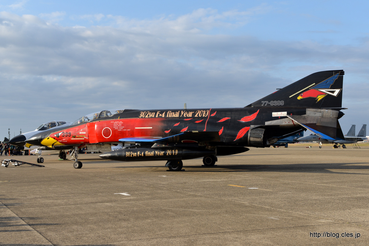 F-4EJ改（77-8399）記念塗装（オジロファントム黒）+地上展示+-+お目当てはスペマのファントム（平成30年+百里基地航空祭）