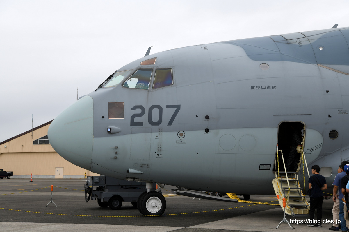 C-2（88-1207）+-+C-2+のコックピット見学（横田基地日米友好祭2019）