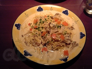 ゴルゴンゾーラと木の子のクリームスパゲッティ - タパス＆タパス 田町店