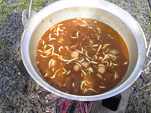 カレーうどん - ひとあしお先に芋煮