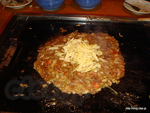 ひき肉＋トマト＋チーズもんじゃ - 海鮮もんじゃ　片岡