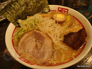 骨太ラーメン　大盛 - 千石自慢ラーメン