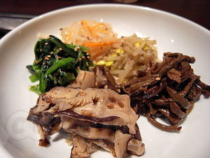 ナムル盛り合わせ - 炭火焼肉 SUPUL