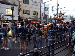  - 根津神社例大祭だったらしい