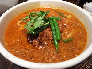 山椒風味のまーらー刀削麺 - 刀削麺酒家