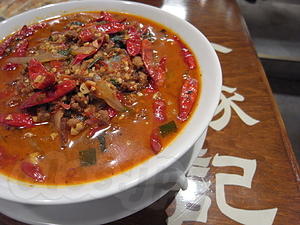 日本一辛い担々麺 - 万豚記 日本橋店
