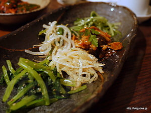 ナムル盛り合わせ - 地元の隠れた名店 YAKINIKU Lee Cook で焼肉！（移転）