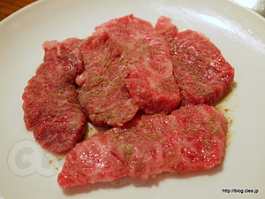 カルビ - 地元の隠れた名店 YAKINIKU Lee Cook で焼肉！（移転）