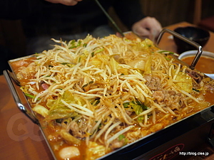ちりとり鍋（３人前） - 麺飯菜館 じょうじょうのローメン