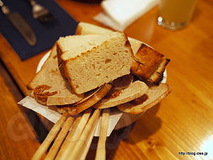パンの盛り合わせ - <strike>日本橋 Stove (ディナー編)</strike>（閉店）