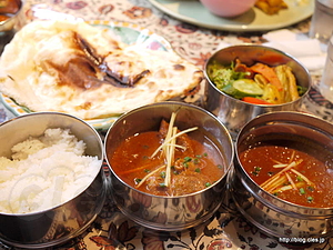 ランチボックス 4段（チキン・マトンキーマ） - Mumbai Market