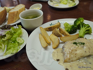 今週のランチ（メダイのソテー　粒マスタードソース） - シェ・ミカワ 