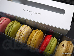 PIERRE HERME マカロン - PIERRE HERM&Eacute; PARIS Macarons