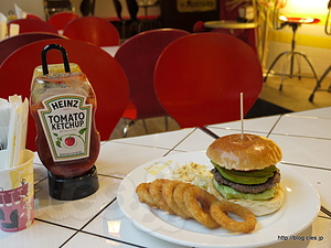 アボカドバーガー /w オニオンリング - THIS IS THE BURGER 国分寺店