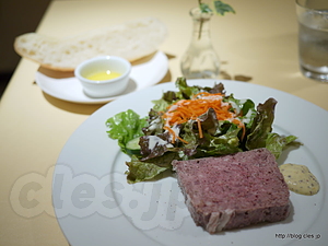 前菜（肉のテリーヌ） - RESTAURANT MOMO
