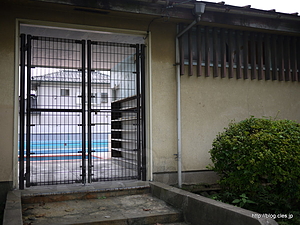 小学校のプール - 25年前の思い出を探しにいってきた