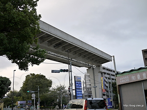 舎人ライナーの終端（下から） - 見沼代親水公園から舎人ライナーで帰路へ