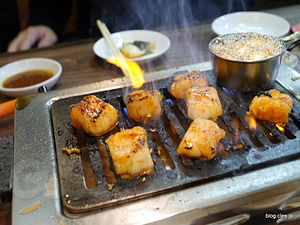 煙がモクモクのロースター - 秦家 286本店