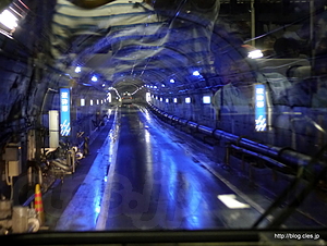 難工事の痕跡 - 関電トロリーバスで黒部ダムへ