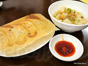 めんめん 羽根付餃子・ゆで餃子おろしポン酢がけ - 来らっせで宇都宮餃子を堪能