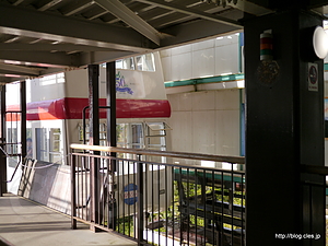 ゴンドラ１階の乗車口 - 新穂高ロープウェイ（しらかば平～西穂高口）
