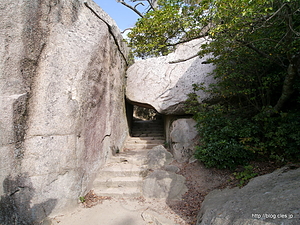 弥山山頂付近の巨石 - 弥山登山道（大聖院コース）