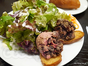 鶏レバーとレーズンのムース　カシス風味 - ビストロ 石川亭