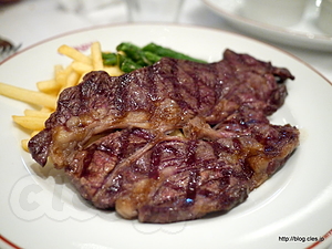 牛肉のグリル？ - ブラッスリー・ヴィロン 丸の内店