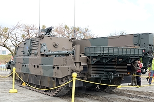 11式戦車回収車（後部） - 駒門駐屯地創立53周年記念行事にいってきた