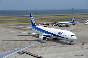 ANA B777-200 （JA701A） - 羽田空港の展望デッキに行ってきた