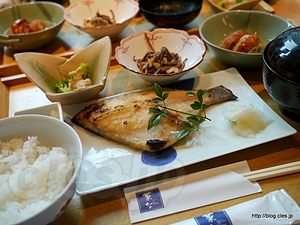 旬魚 炭火焼き御膳（つぼ鯛の西京焼き） - 菜な コレド室町店