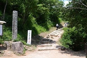 城跡入口 - 天空の城、竹田城跡にリベンジ