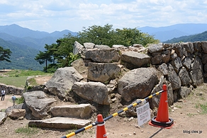 崩れた場所 - 天空の城、竹田城跡にリベンジ