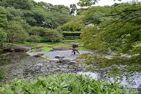 二の丸庭園 - 皇居東御苑を散策