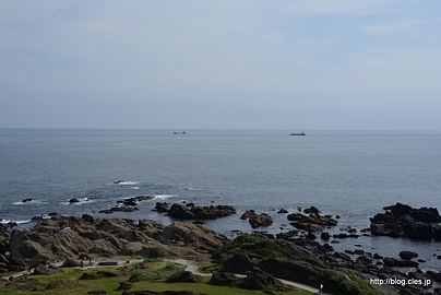 最上部からの眺め - 房総半島最南端と野島埼灯台
