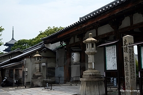 慶賀門 - 東寺と五重塔