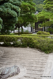 庫裡前庭・宝処関 - 銀ピカじゃない銀閣寺
