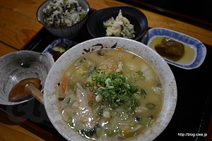 だご汁セット - 熊本名物だご汁を食べる