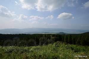 外輪山 - 草千里展望所からの阿蘇五山の眺め