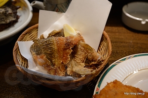 ヒラメの骨せんべい - ぼてこでぼてこを食べる