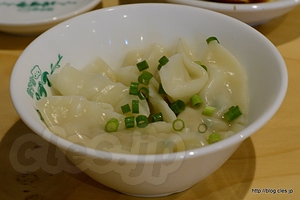水餃子 - 餃子のパプア