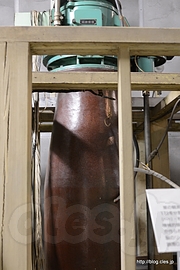 写真天頂筒（PZT） 茶色の部分は陶器 - 国立天文台の常時公開コースを見学